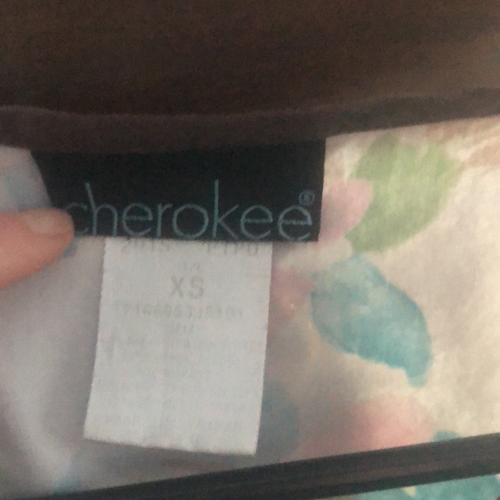 Cherokee scrub top - Picture 2 of 5